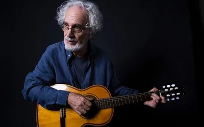 Imagem ilustrativa da imagem Renato Teixeira se apresenta no Teatro Sesc Casa do Comércio