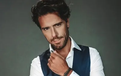 Imagem ilustrativa da imagem Thiago Arancam apresenta show "Tributo Três Tenores" em Salvador