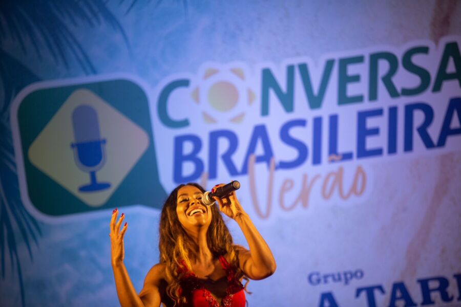 Imagem ilustrativa da imagem Ana Mametto agita programa Conversa Brasileira de Verão