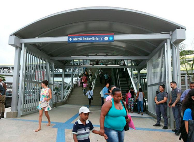 Imagem ilustrativa da imagem Biblioteca itinerante é montada na Estação Rodoviária do Metrô