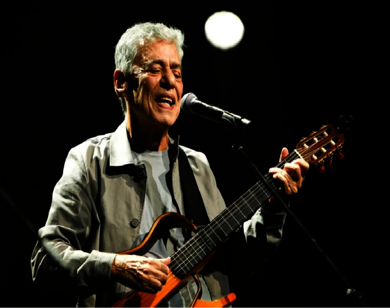 Imagem ilustrativa da imagem Chico Buarque recebe o Prêmio Camões negado por Bolsonaro