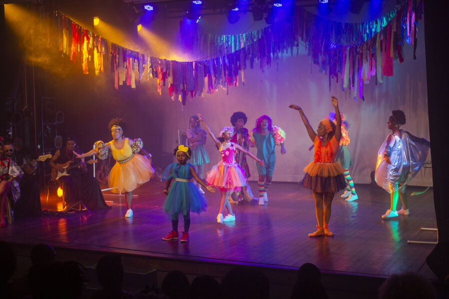 Imagem ilustrativa da imagem Espetáculo 'A Casa Encantada' será apresentado no Teatro Vila Velha
