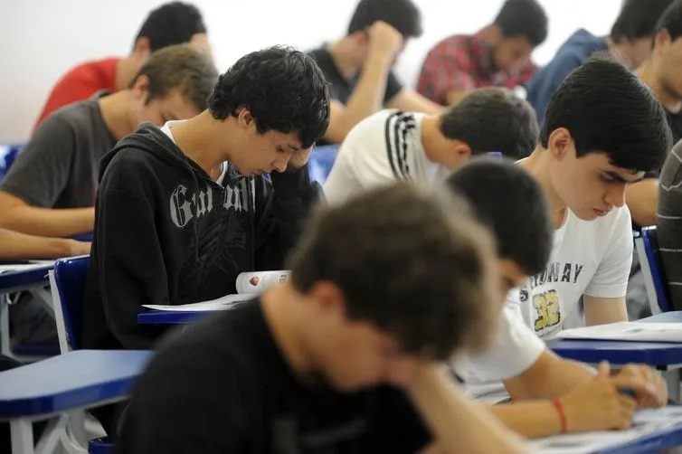 Imagem ilustrativa da imagem Cineasta argentino-brasileiro lança filme sobre Novo Ensino Médio