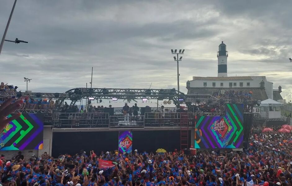 Imagem ilustrativa da imagem Camaleão esgota abadás do domingo de Carnaval em Salvador