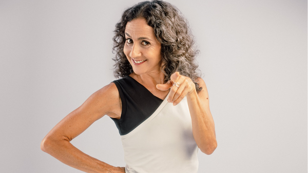 Imagem ilustrativa da imagem Maria Menezes volta ao teatro com comédia "Maria AO VIVO"