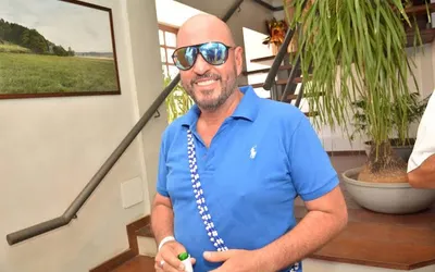 Imagem ilustrativa da imagem Nino Nogueira: a estética do garimpo e o brilho da festa