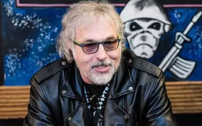 Imagem ilustrativa da imagem Paul Day, ex-vocalista do Iron Maiden, morre aos 69 anos