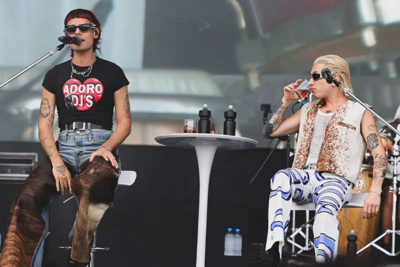 
		Após sucesso no Lolla, Ca7riel e Paco Amoroso anunciam novo show no Brasil