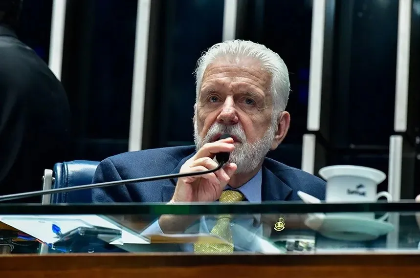 
		Jaques Wagner concede entrevista no Café das 7 desta sexta