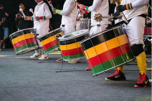 
		Olodum realiza ensaio no Pelourinho; ingressos já estão à venda