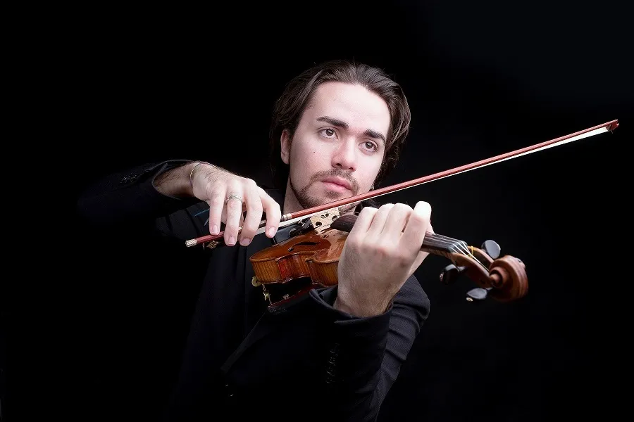 
		Violinista italiano faz concerto gratuito em Salvador
