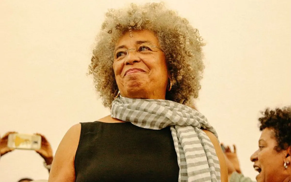 Ativista norte-americana Angela Davis lança seu novo livro em Salvador