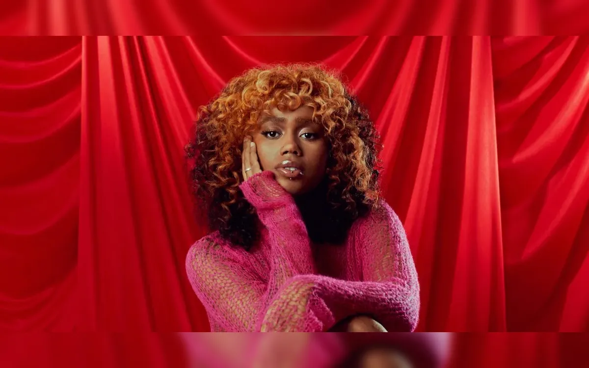 Baiana é indicada ao Grammy Latino e disputa prêmio com Iza