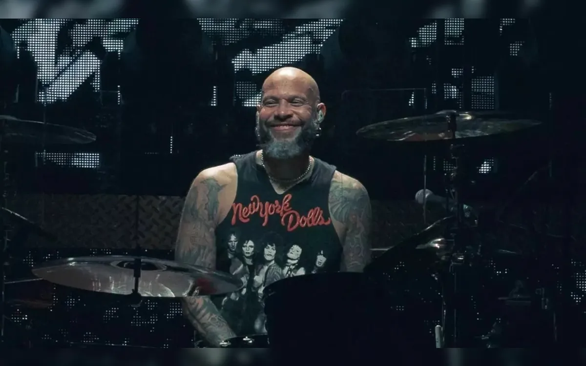 Baterista deixa Guns N' Roses após 19 anos