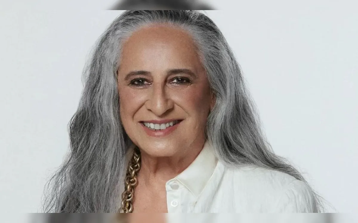 Bethânia recebe título de Doutora Honoris Causa no Ceará