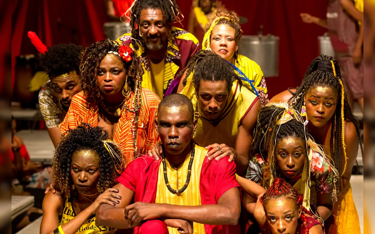 'Cabaré da Rrrrraça' inicia venda de ingressos na segunda