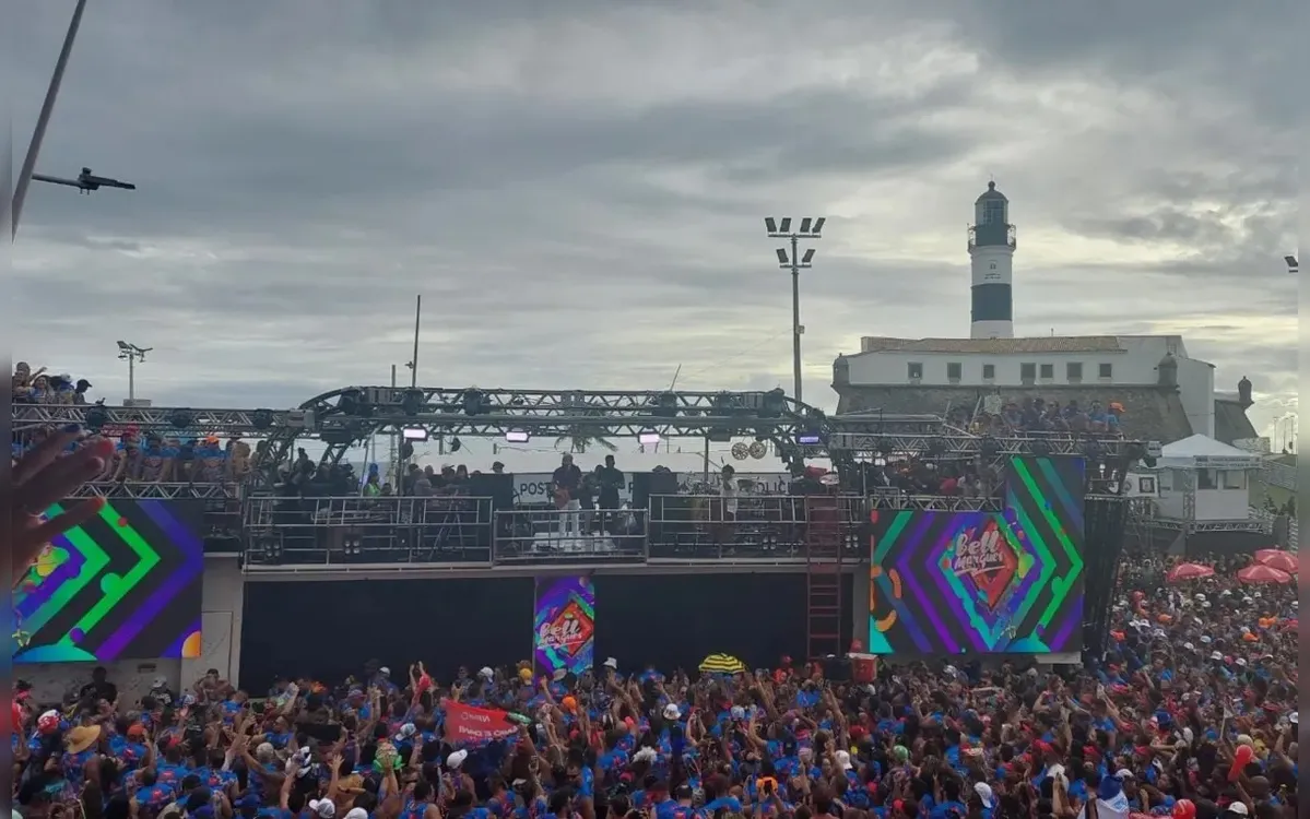 Camaleão esgota abadás do domingo de Carnaval em Salvador