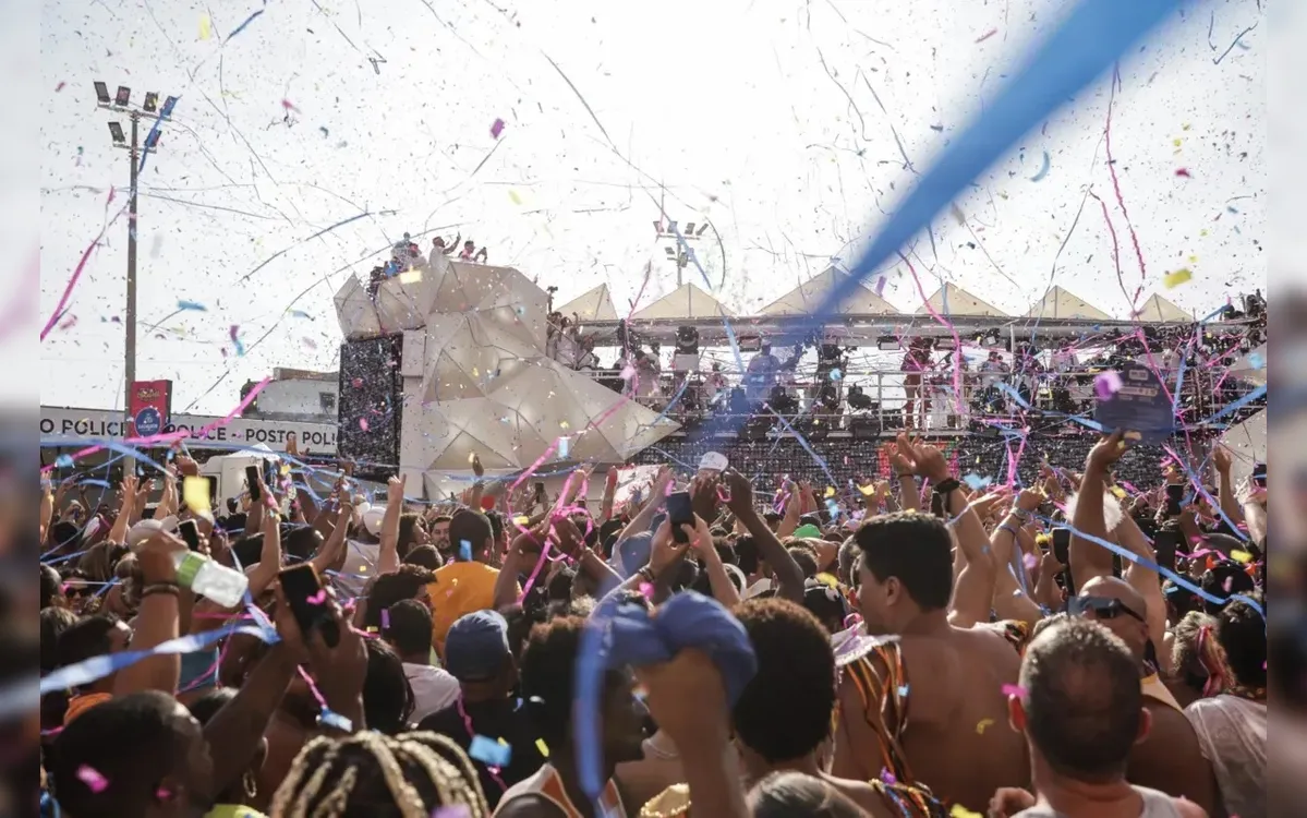 Carnaval dos bairros de Salvador será marcado por axé music e pagodão