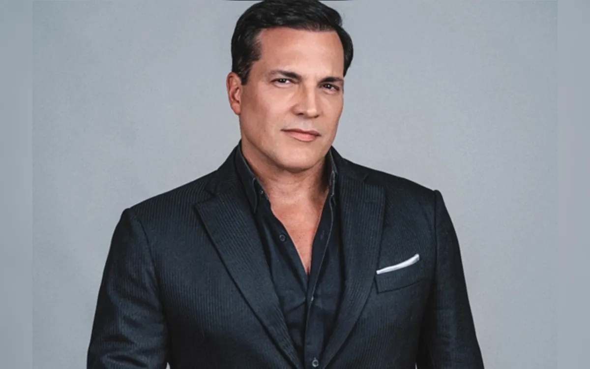 Daniel Boaventura faz show especial de Dia dos Namorados na Pupileira