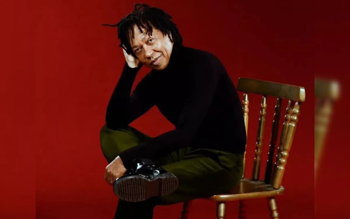 Djavan apresenta show da turnê "D" na capital baiana