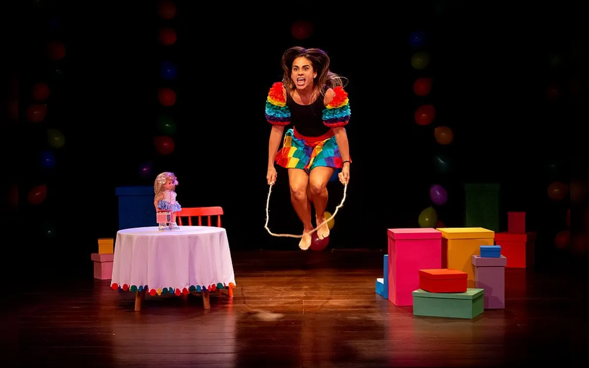 Espetáculo Nesta Data Querida encerra temporada no Teatro Sesi