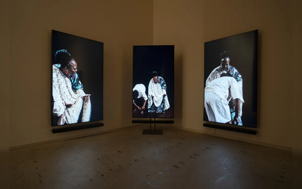 Instituto Inhotim exibe obras do baiano Mestre Didi