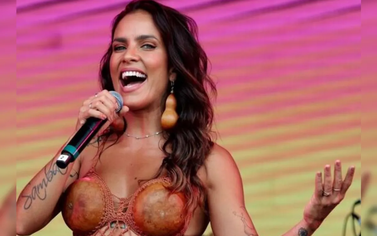 Ju Moraes realiza último show da carreira solo na Sala do Coro do TCA