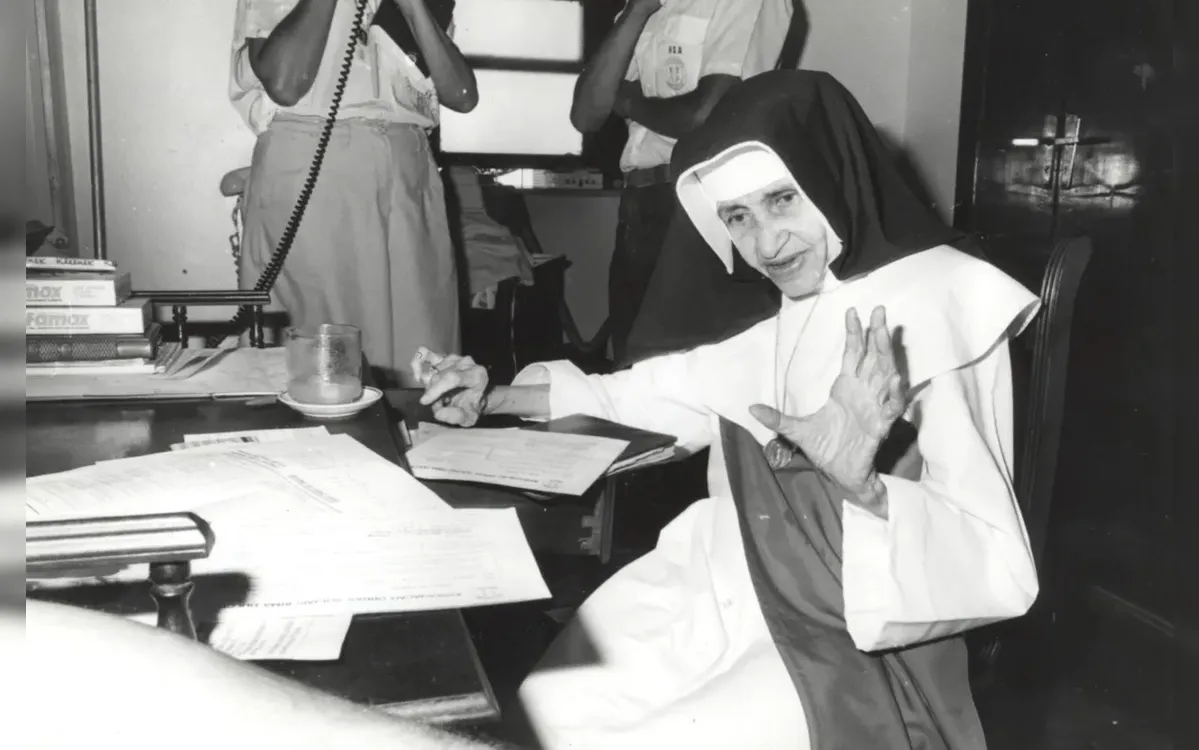 Lançado nesta terça, livro de cartas da Santa Dulce revela lado humano