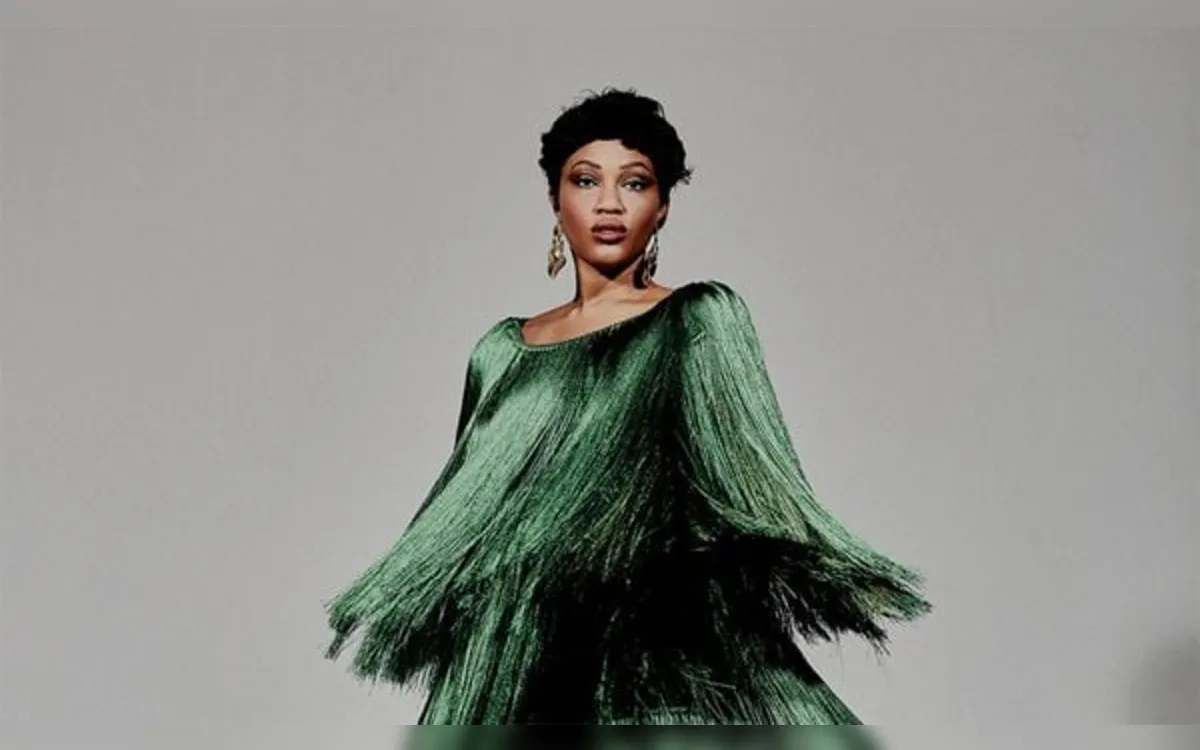 Luedji Luna estreia turnê de novo álbum na Concha do TCA