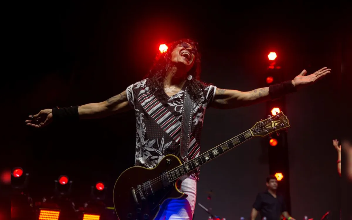 Luiz Caldas realiza Baile de Carnaval nesta quarta-feira (7)