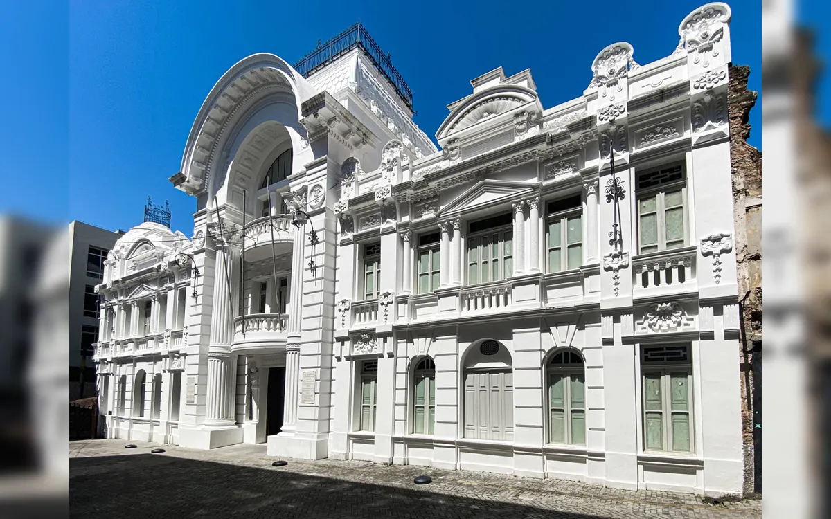 Muncab reabre nesta segunda-feira com exposição “Um Defeito de Cor”