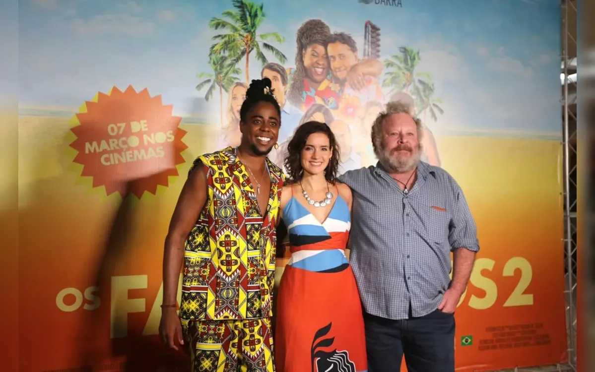 Pré-estreia de “Os Farofeiros 2” reúne famosos em cinema de Salvador