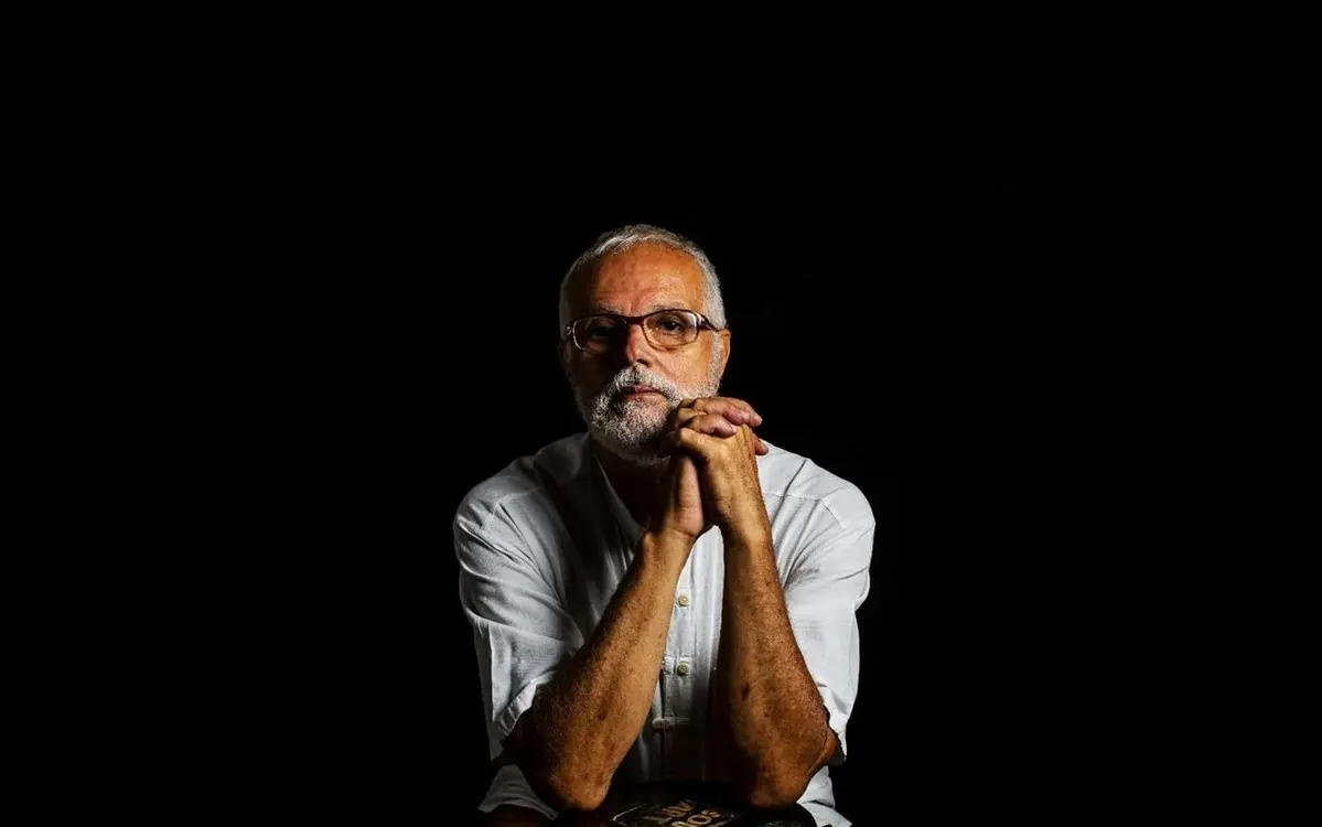 Roberto Mendes retoma raízes do samba na CAIXA Cultural Salvador