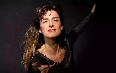 Imagem ilustrativa da imagem Anna Ratto e Arnaldo Antunes participam do "Conversa Brasileira" neste domingo