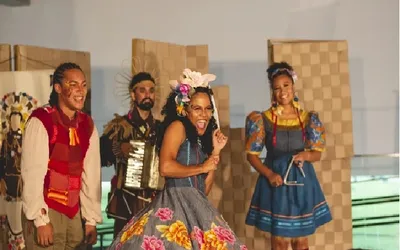 Imagem ilustrativa da imagem Musical “Rominho e Marieta” faz ressaca junina na Casa Rosa