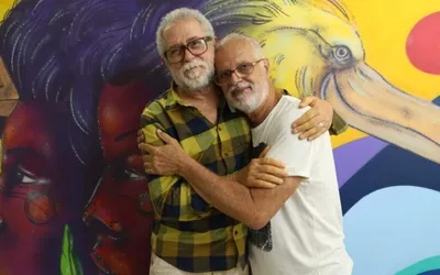 Imagem ilustrativa da imagem Roberto Mendes e Capinan celebram show "Flor da Memória" nesta sexta