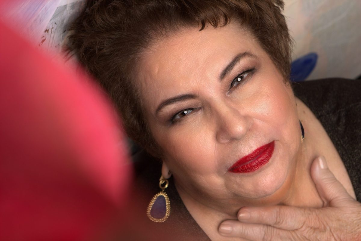 Imagem ilustrativa da imagem Ícone da MPB, Nana Caymmi morre após falência dos órgãos