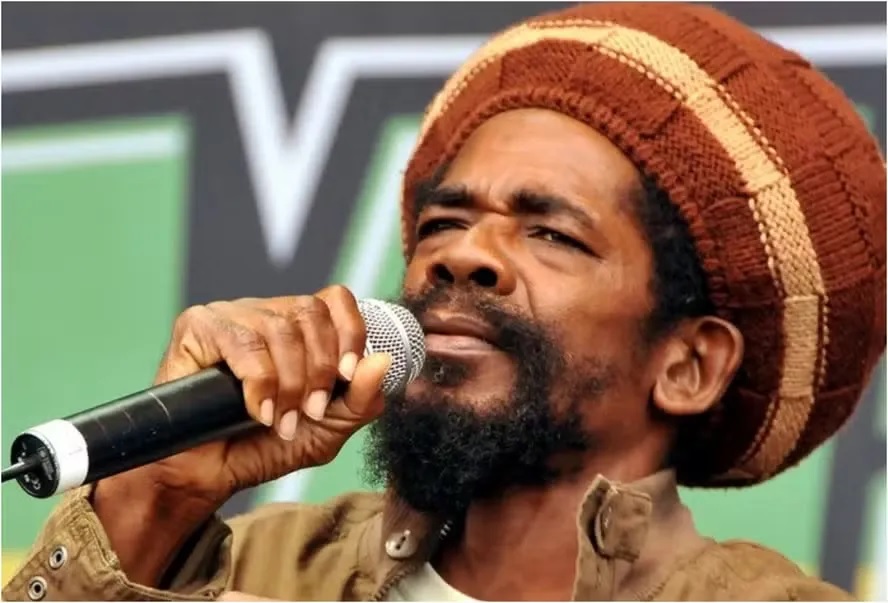 Imagem ilustrativa da imagem Morre Cocoa Tea, lenda do reggae, aos 65 anos