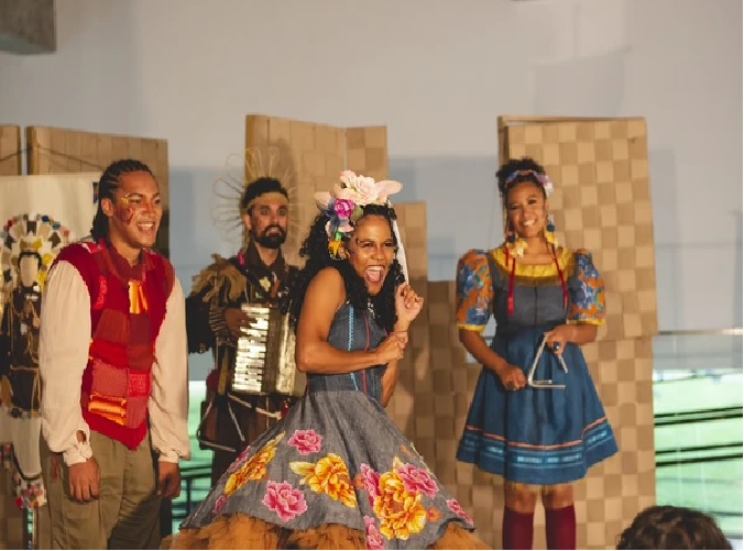Imagem ilustrativa da imagem Musical “Rominho e Marieta” faz ressaca junina na Casa Rosa