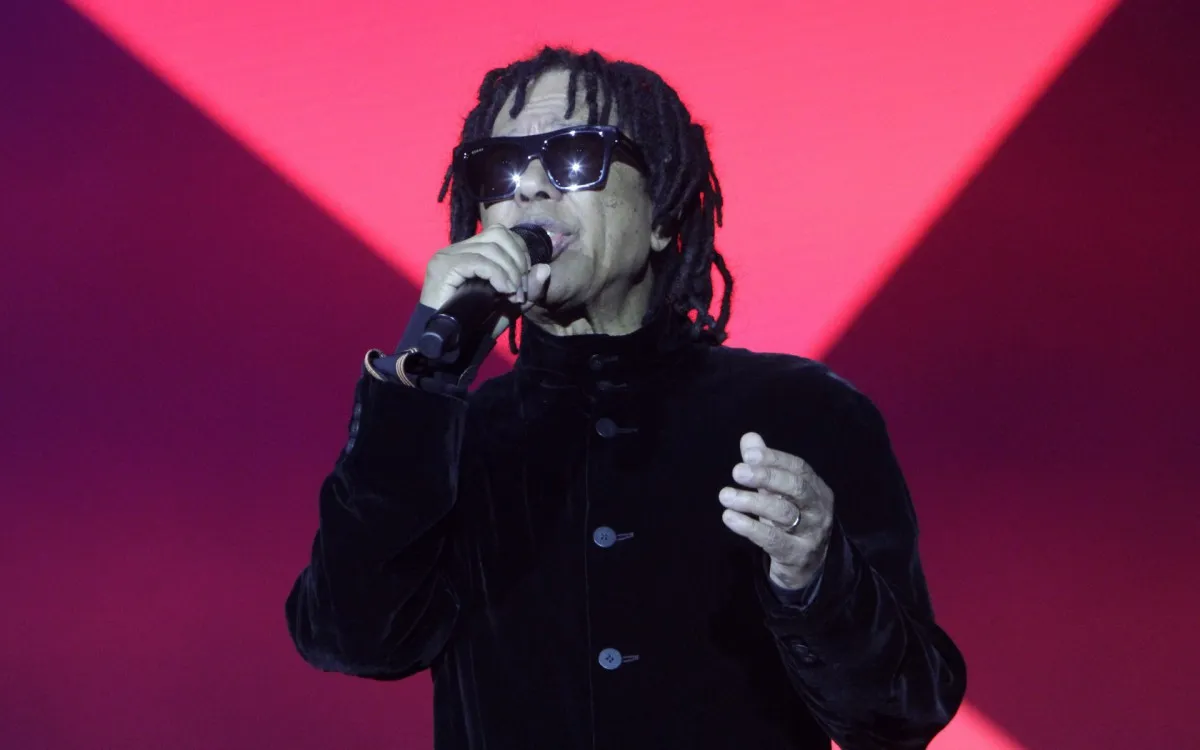 
		Djavan anuncia álbum de inéditas e turnê para celebrar 50 anos de carreira