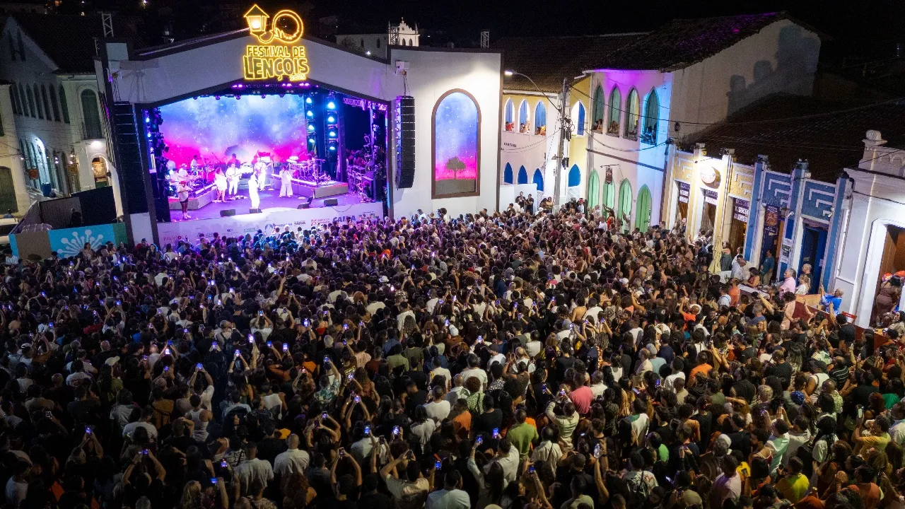 
		Maria Gadú, Jorge Vercillo e Thathi dão o tom na segunda noite em Lençóis