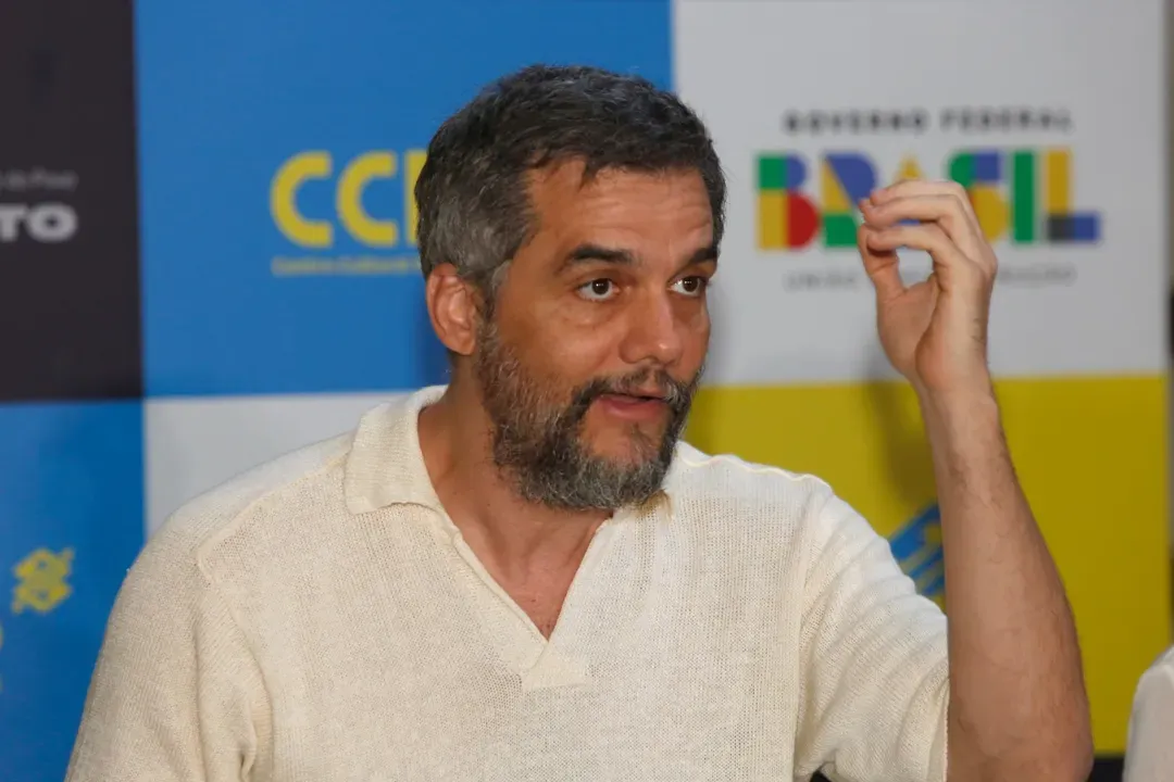 
		Wagner Moura estreia peça em Salvador após 16 anos longe dos palcos