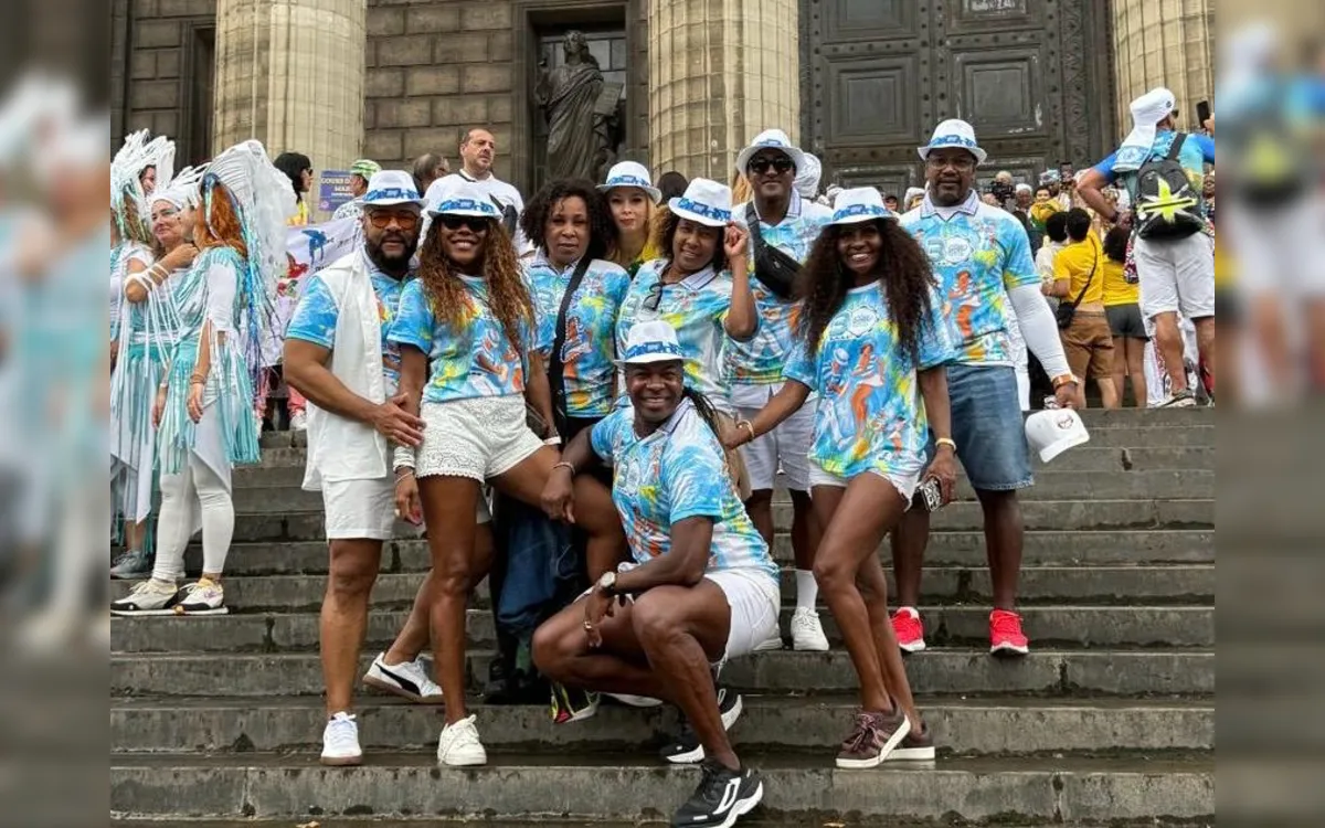 Bloco Alerta Geral marca presença na Lavage de la Madeleine, em Paris