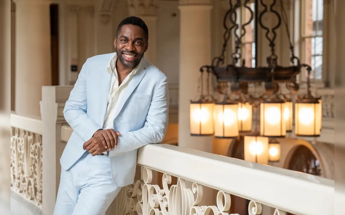 Lázaro Ramos reúne memórias de Ruth de Souza em novo livro já em pré-venda