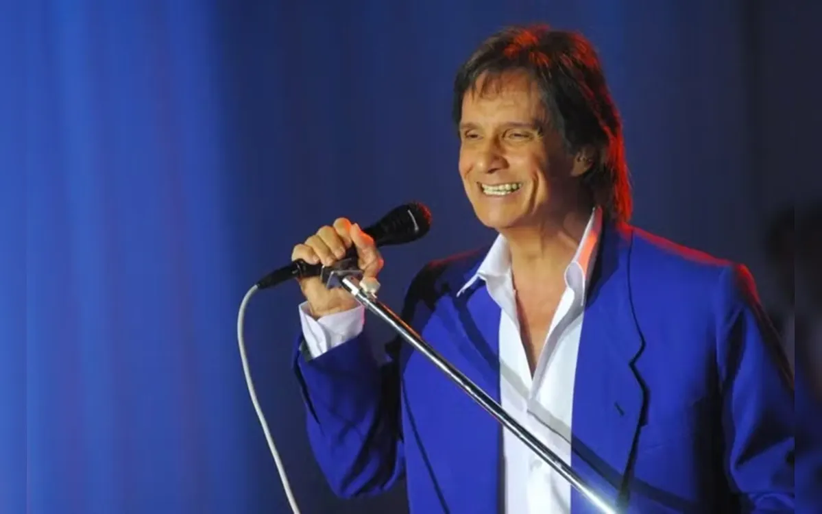 Roberto Carlos encerra Natal Luz com show gratuito em Salvador