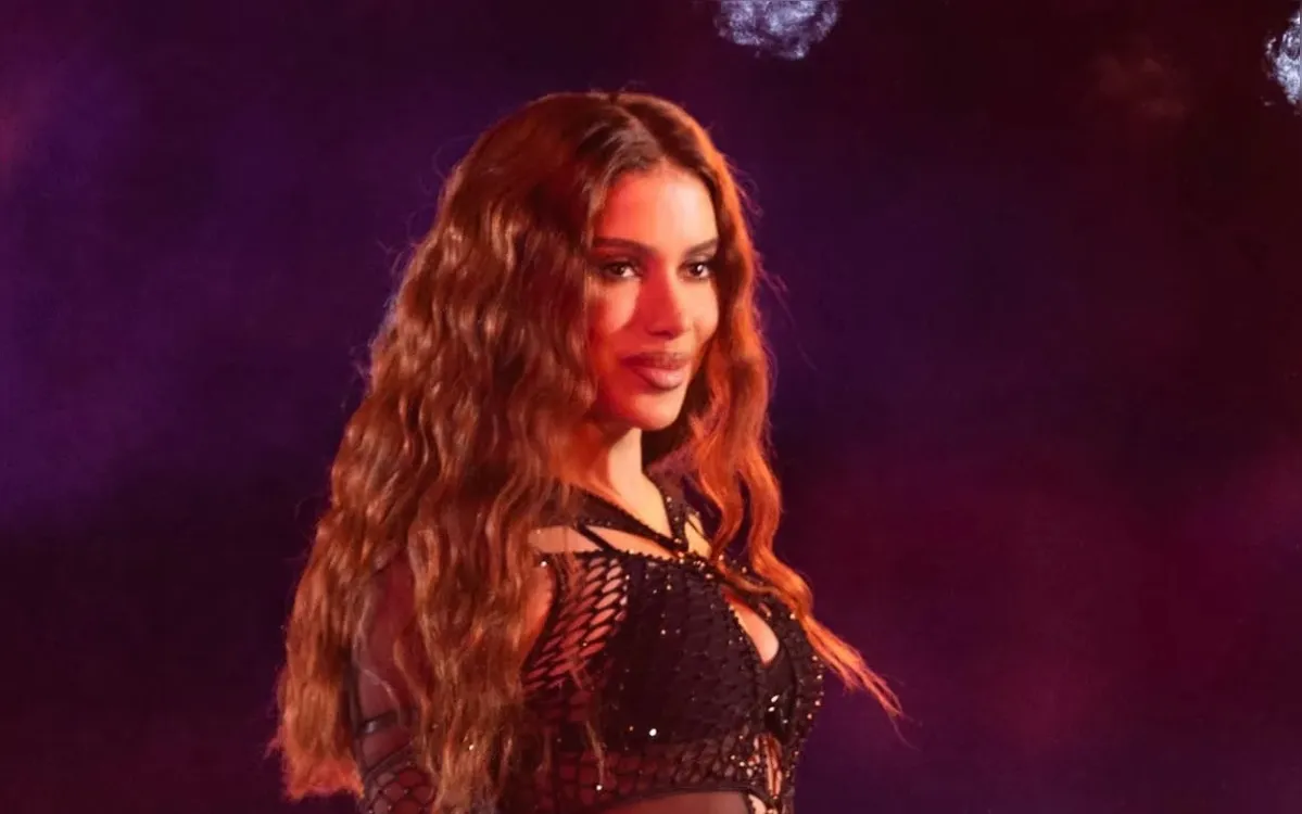 Anitta confirma show da nova turnê em Salvador
