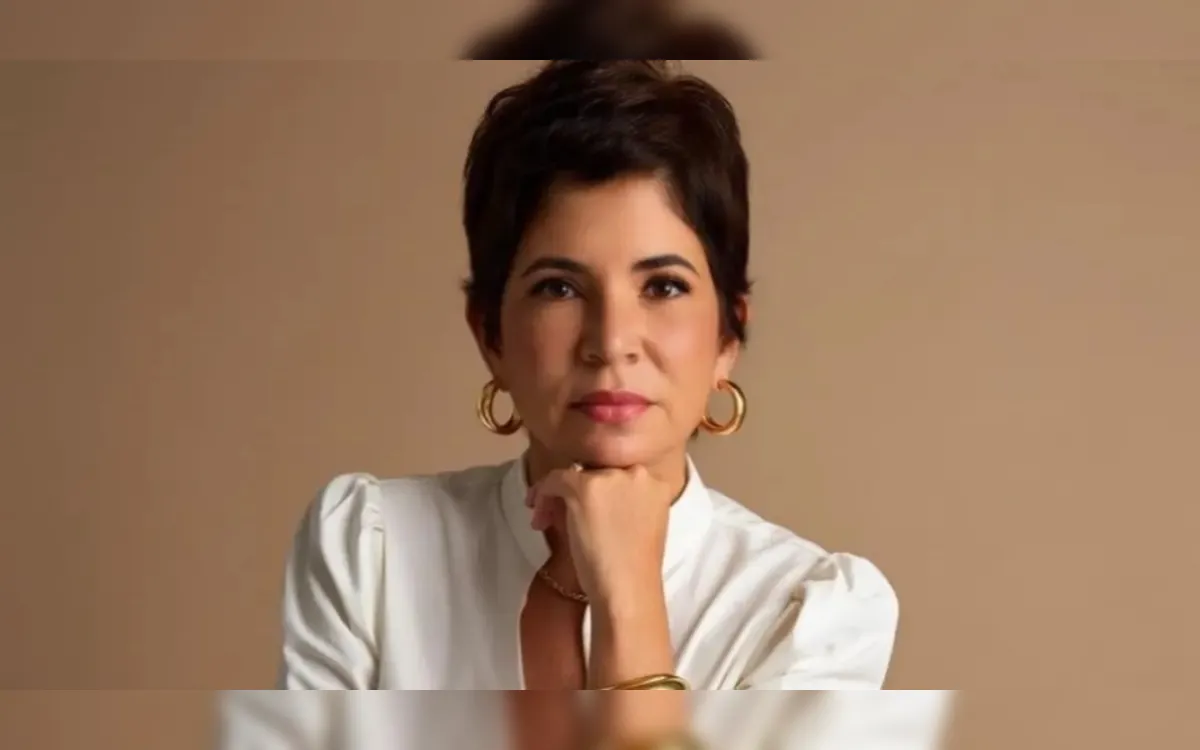 “Cartas de uma repórter”: Adriana Oliveira estreia na literatura