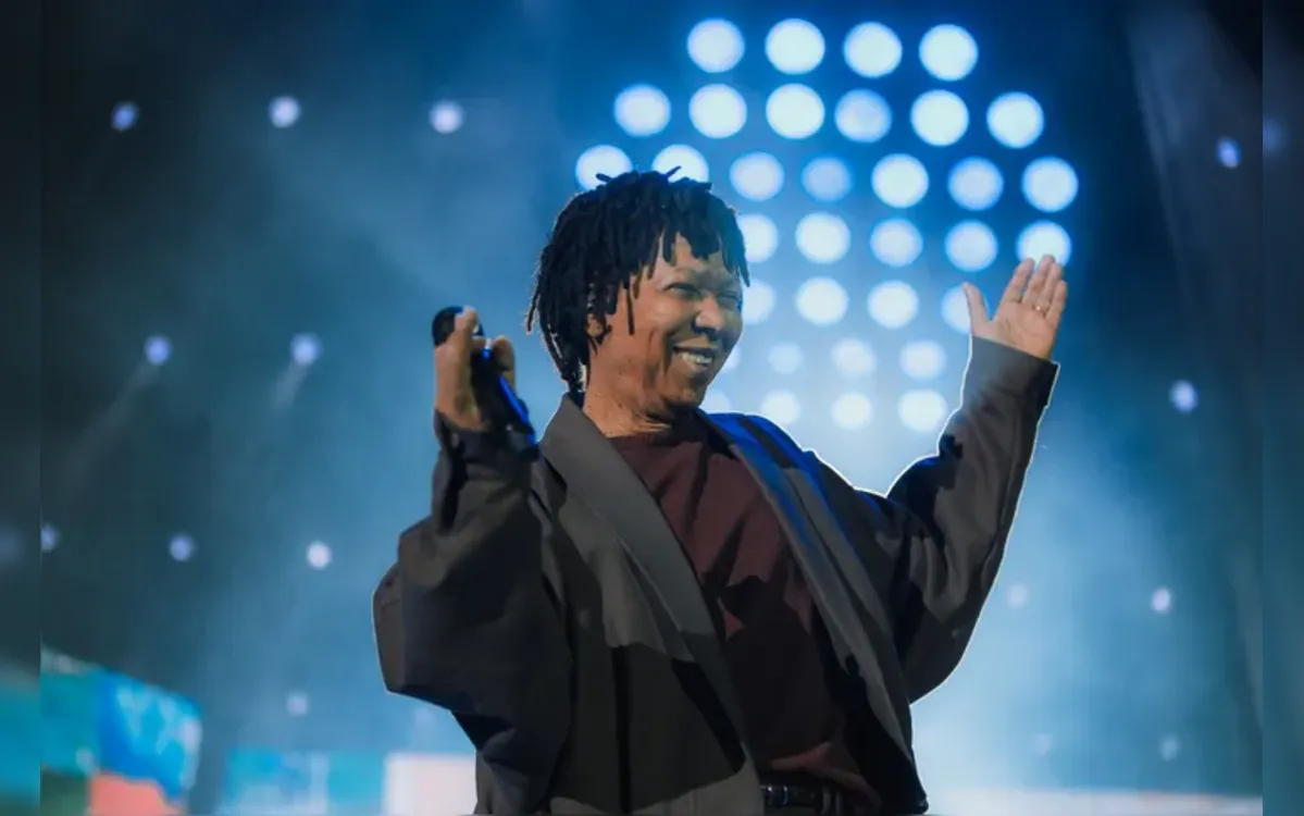 Djavan promete show eletrizante e inesquecível em Salvador