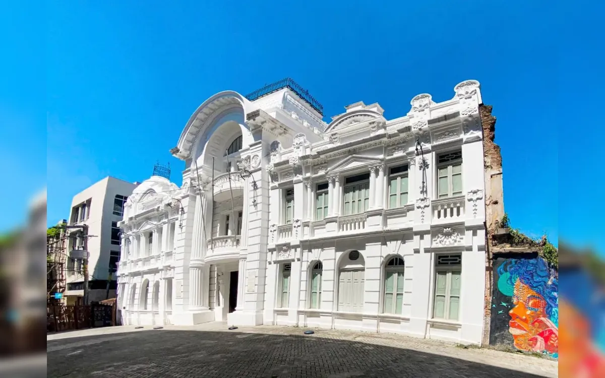 Festival gratuito transforma museu em espaço de circo