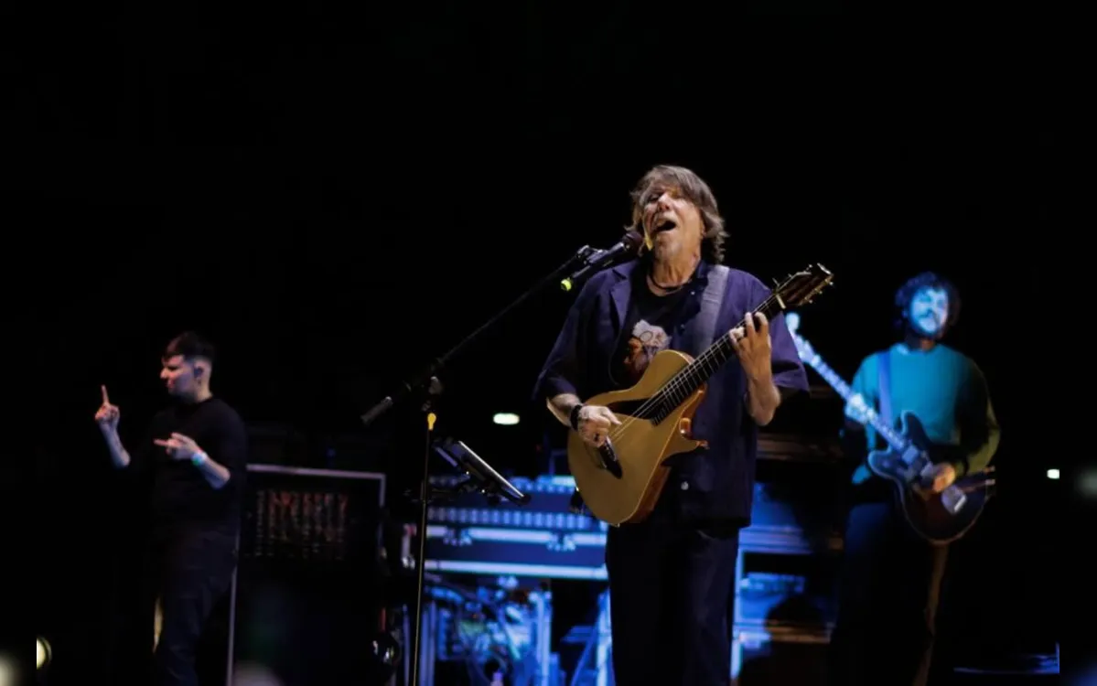 Lenine apresenta show “Eita” na Concha Acústica do Teatro Castro Alves